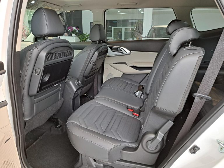Ảnh thực tế KIA Carens 03