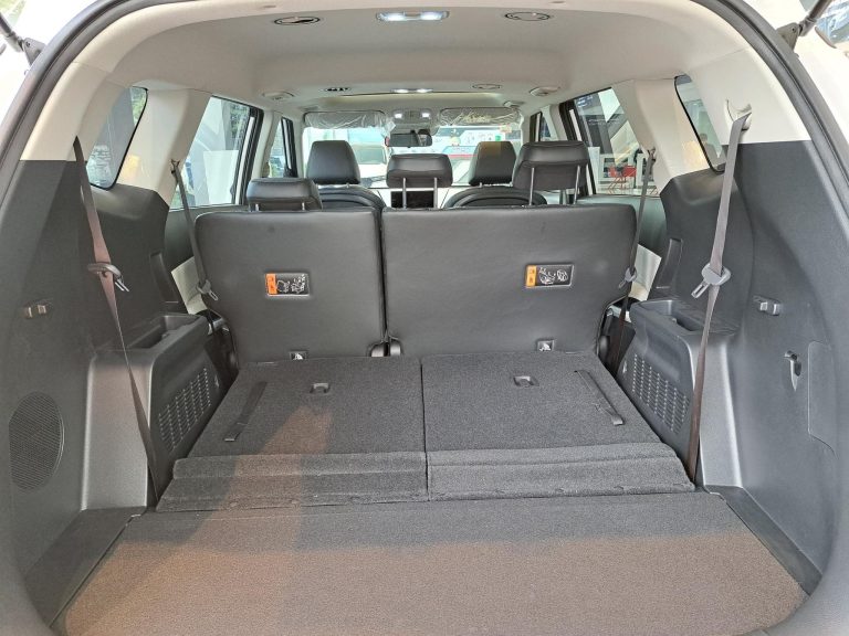 Ảnh thực tế KIA Carens 05
