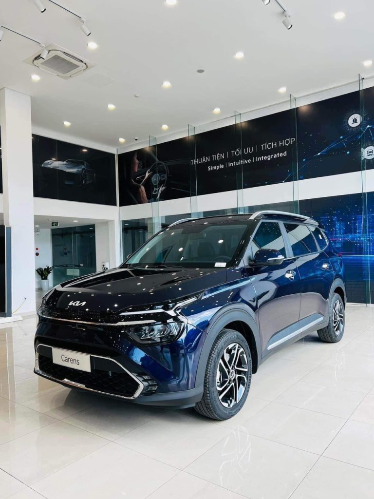 Ảnh thực tế KIA Carens 06