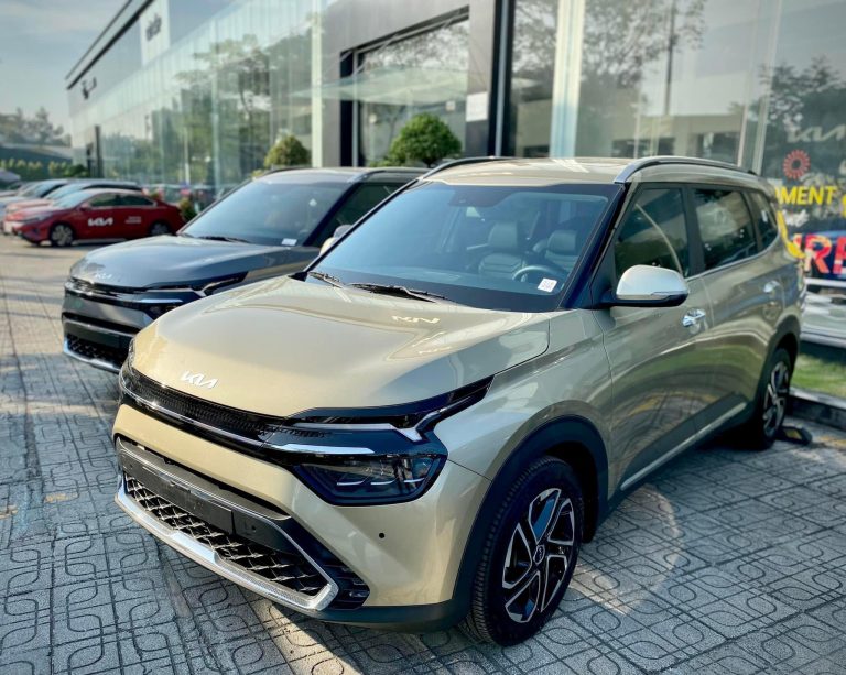 Ảnh thực tế KIA Carens 07
