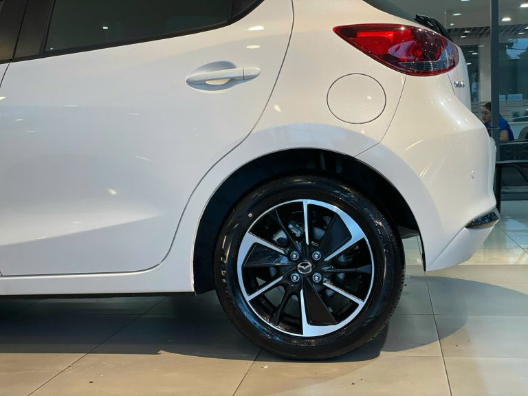 Ảnh thực tế Mazda 2 Sport 05