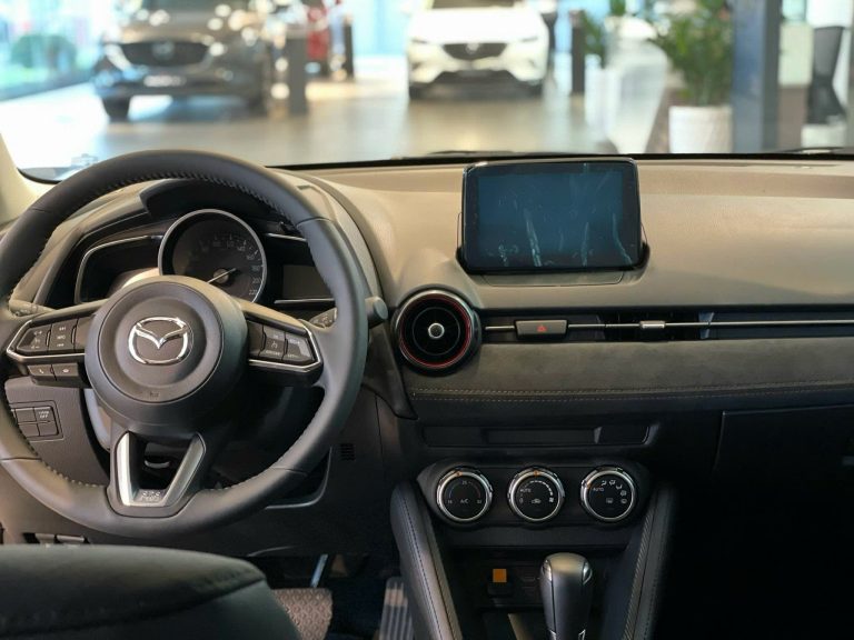 Ảnh thực tế Mazda 2 Sport 06