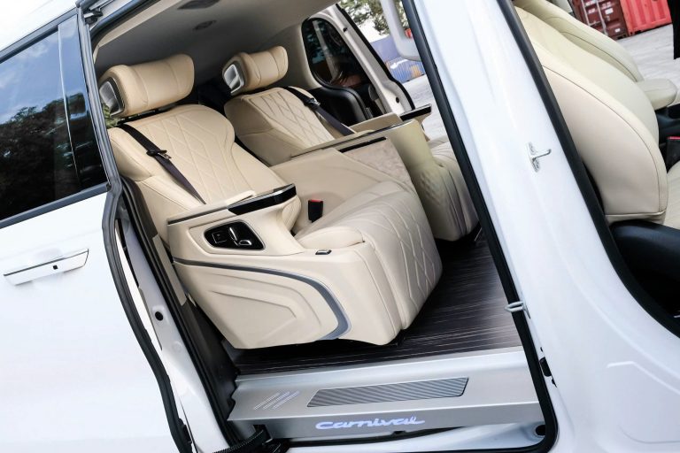 Ảnh New KIA Carnival 09